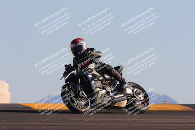 media/Nov-06-2023-Moto Forza (Mon) [[ce023d0744]]/3-Intermediate Group/Session 5 (Turn 9)/